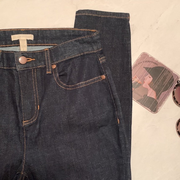 Eileen Fisher Skinny Jeans in Dark Denim Size 2 - Picture 3 of 13